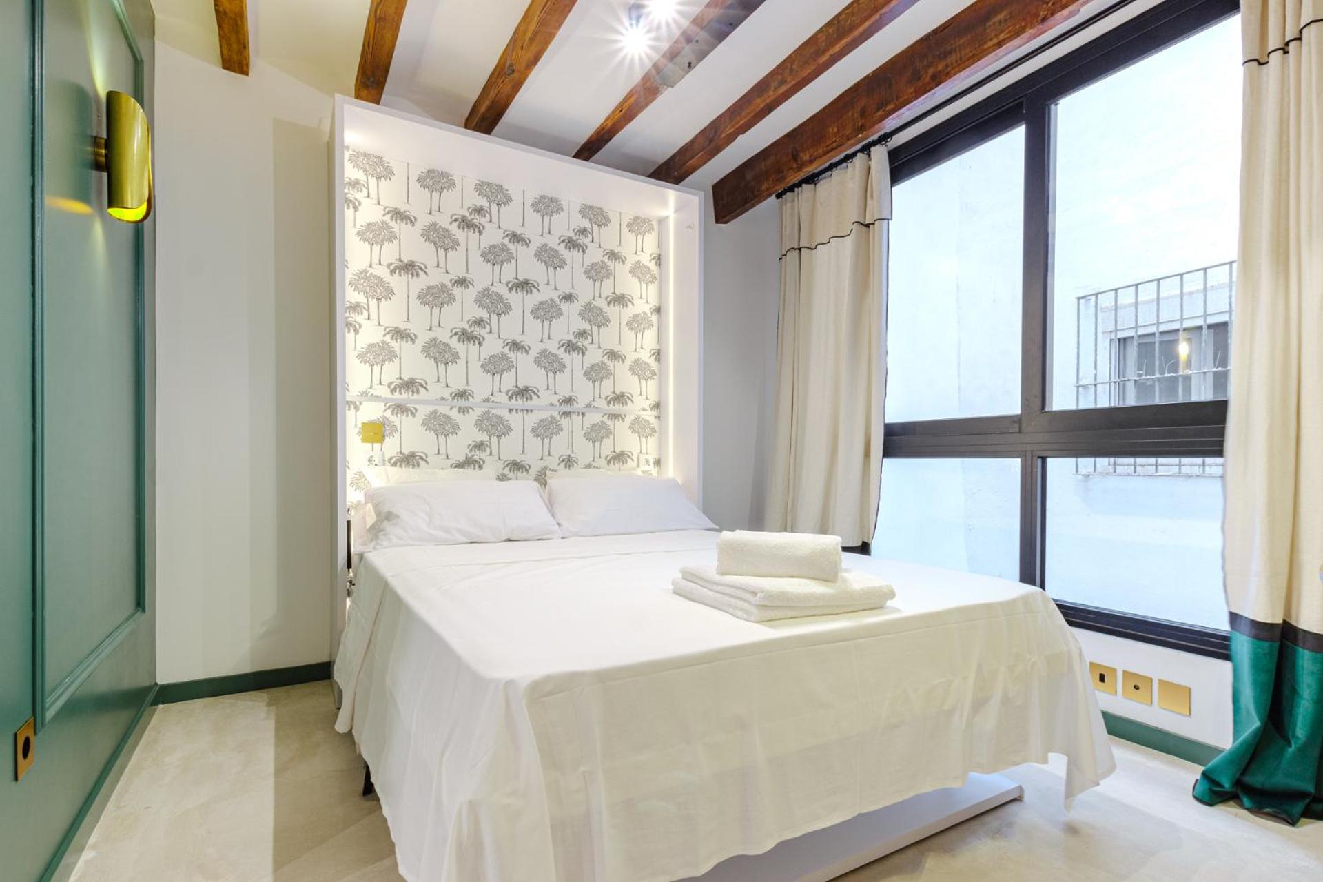 Refined And Practical Studio In Historic Center Of Аликанте Екстериор снимка