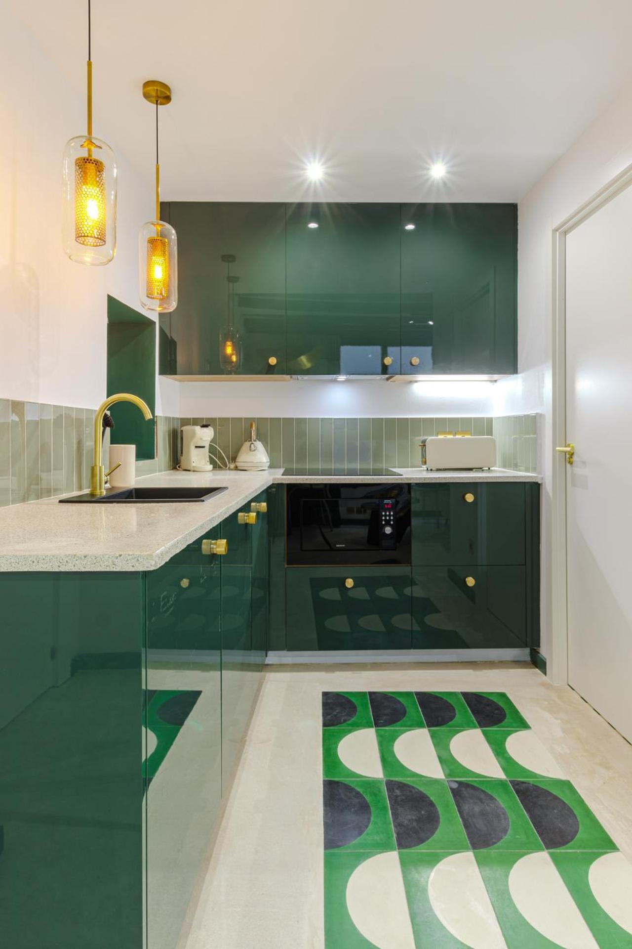 Refined And Practical Studio In Historic Center Of Аликанте Екстериор снимка